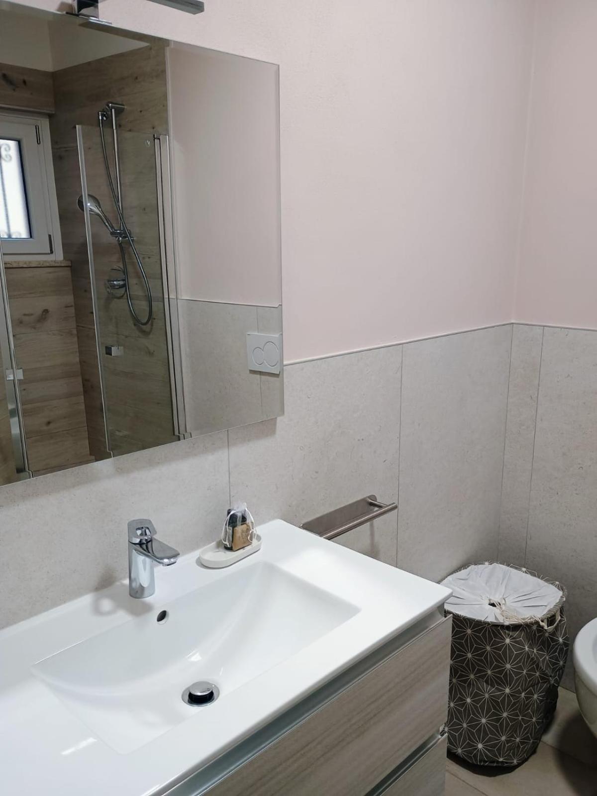 Casa Viola Lazise Lago E Relax! Екстер'єр фото